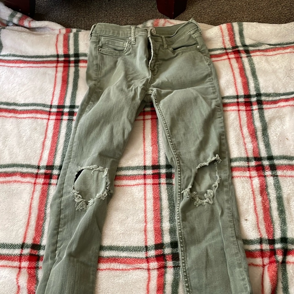 Free people ripped jeans size 26 (fit like 0)